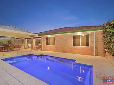 16 Loretta Fairway, Carramar WA 6031