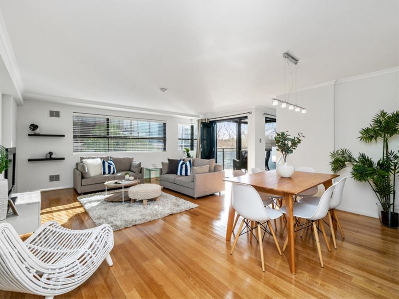10/82 Royal Street, East Perth