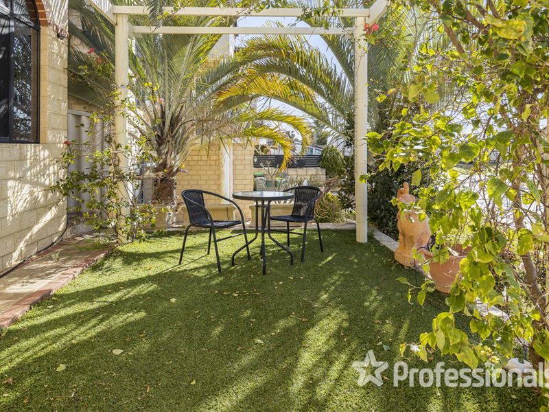 10 Dandenong Way, Alexander Heights