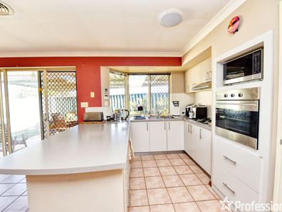 12 Limoges Elbow, Port Kennedy WA 6172