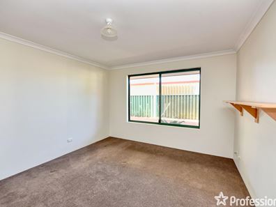 81 Parkland Drive, Warnbro WA 6169