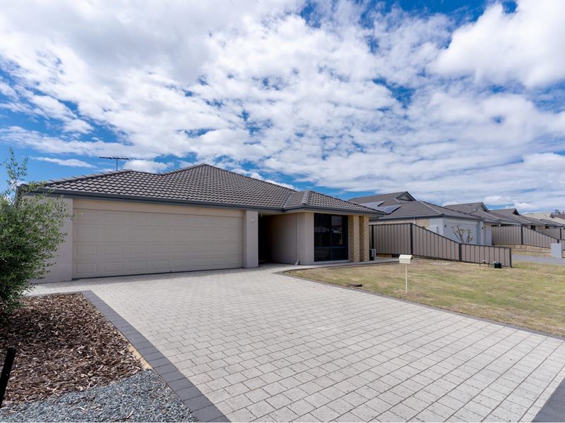 33 Evans Way, Byford