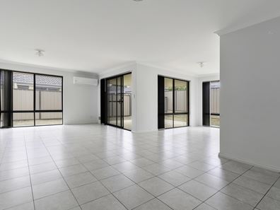 33 Evans Way, Byford WA 6122