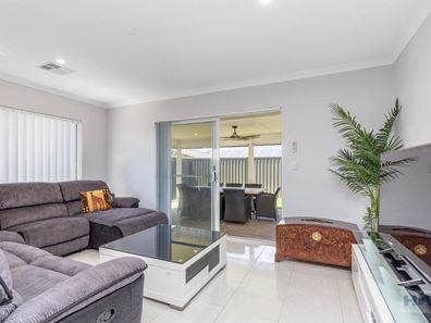 3 Limone Street, Aveley WA 6069