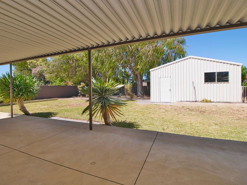 23 Varley Crescent, Cooloongup
