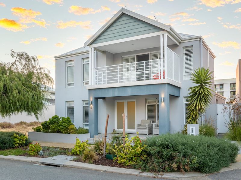 9 Wanstead Street, North Coogee WA 6163