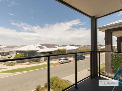 105 Wintergreen Crescent, Treeby WA 6164