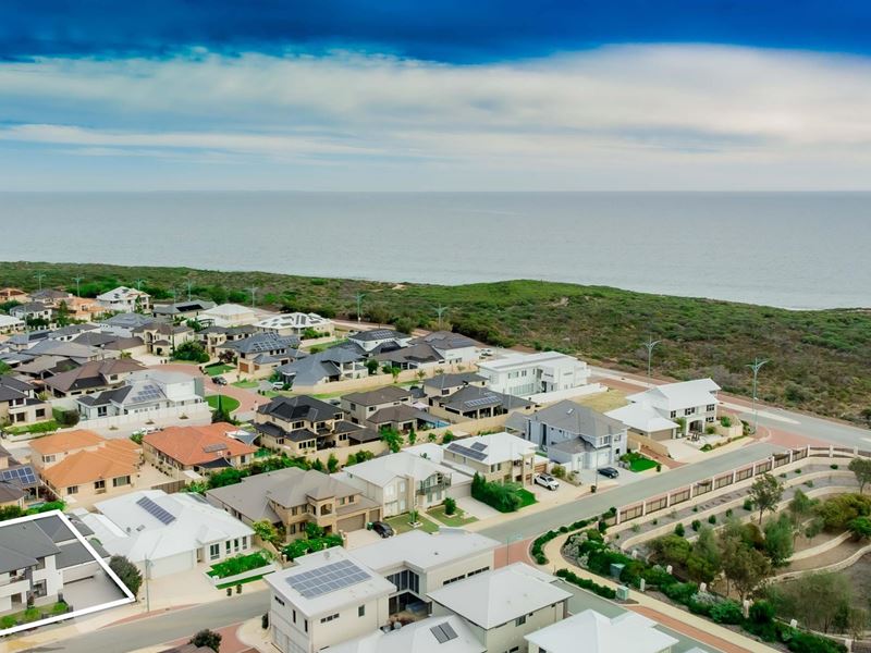 23 St Lucia  Road, Iluka