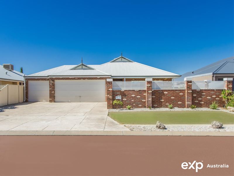 24 Lascelles Circus, Lakelands