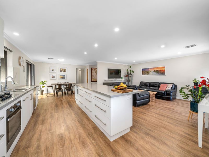 10 Dracena Street, Greenwood