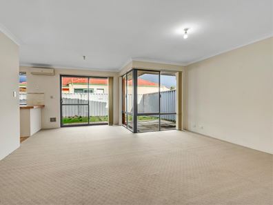 4/223 Brixton Street, Kenwick WA 6107