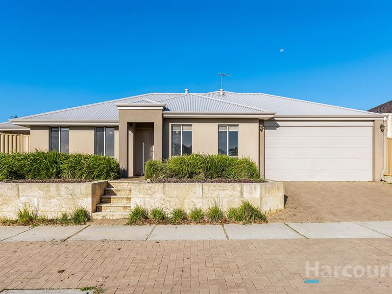 30 Sacramento Parade, Hocking