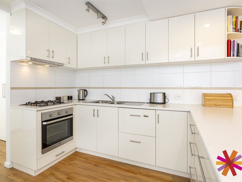 2/2 Manning Terrace, South Perth
