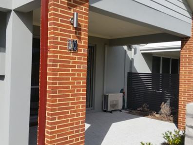 10 Skipsey Lane, Ellenbrook WA 6069