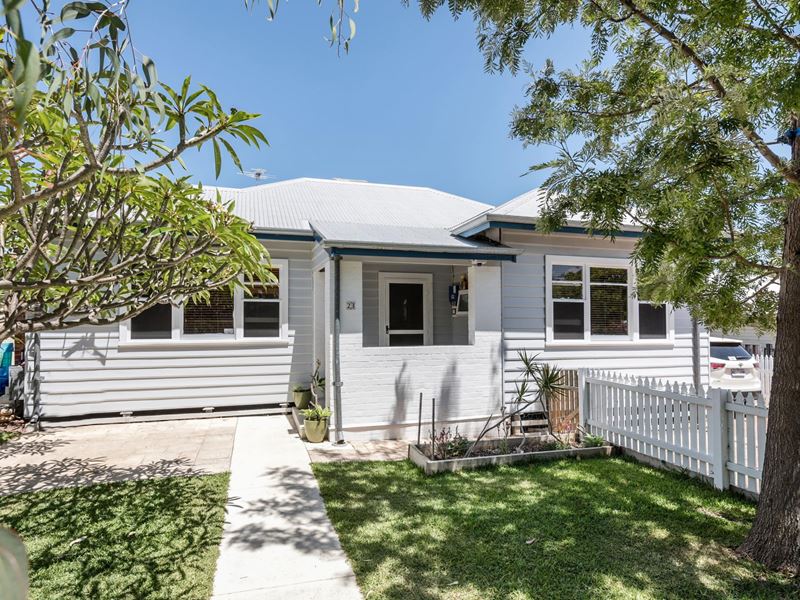 23 Paget Street, Hilton WA 6163