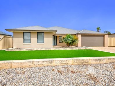 18 Wiroo Loop, Dalyellup WA 6230