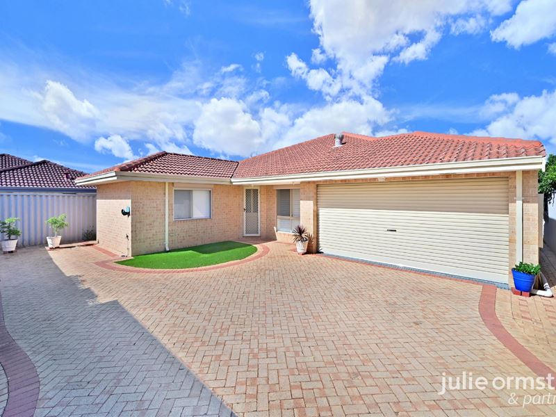 9 Lolium Close, Woodvale WA 6026