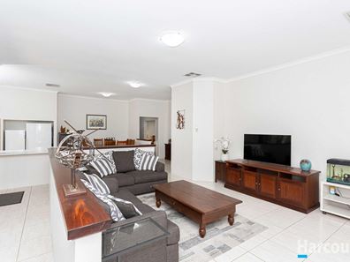 16 Hotham Crescent, Alexander Heights WA 6064