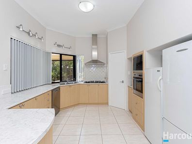 16 Hotham Crescent, Alexander Heights WA 6064