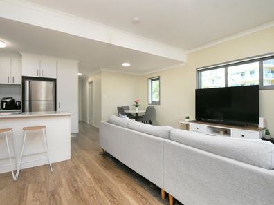 1/30 Malata Crescent, Success WA 6164