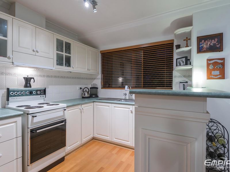 7/300 Preston Point Road, Attadale