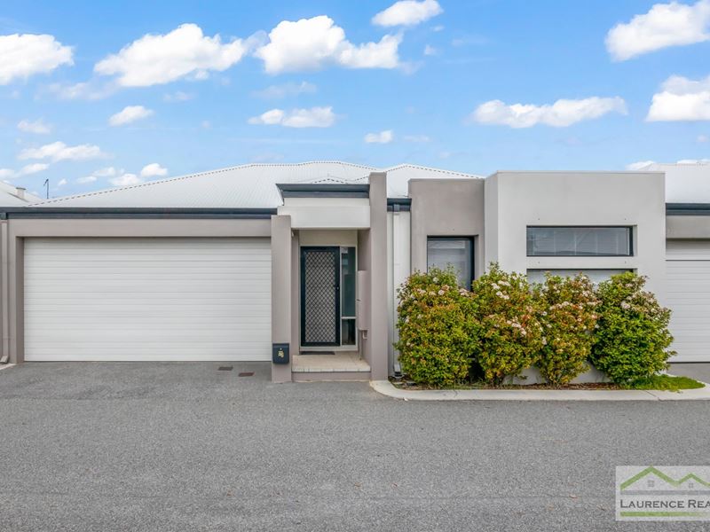 12/2 Fowey Loop, Mindarie WA 6030