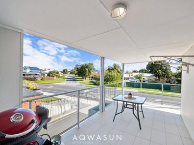 2/128 Safety Bay Road, Shoalwater WA 6169