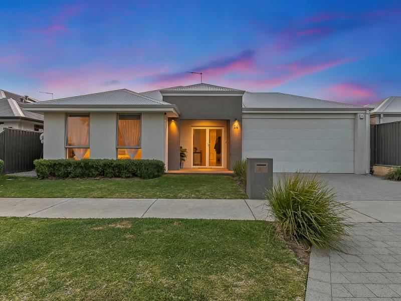 26 Glisten Chase, Eglinton