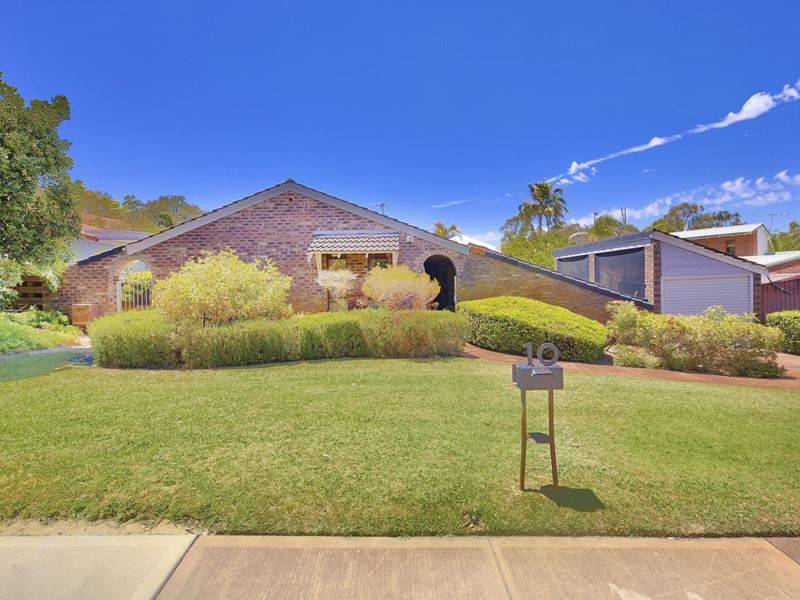 10 Alvaston Drive, Carine
