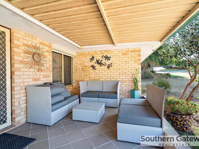 1 Dixon Mews, Leda