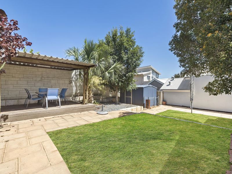 12 Devon Road, Swanbourne