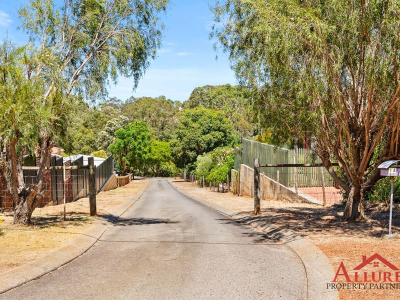 14 Crossing View, Byford