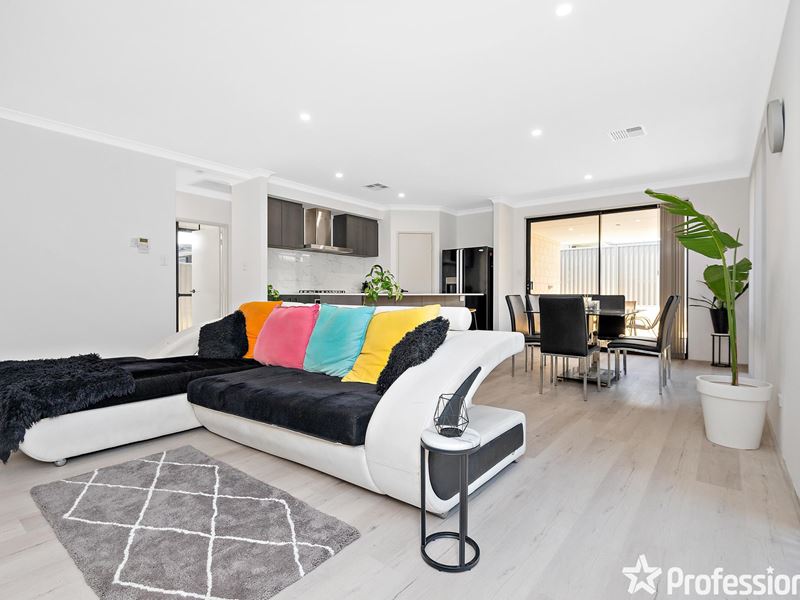 15 Bikram Circuit, Southern River