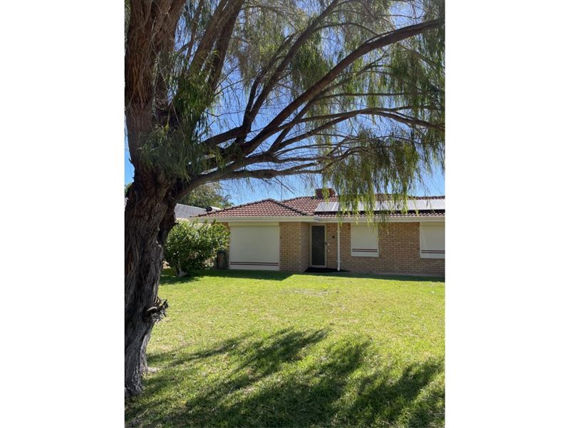13 St Laurent Close, Greenfields