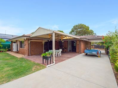 5 Cliff Place, Gosnells WA 6110