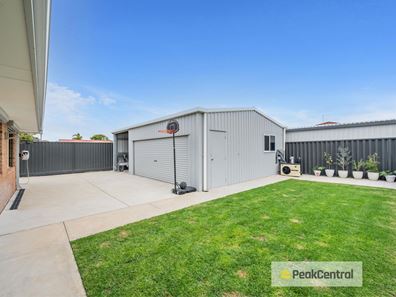 8 Okehampton Road, Warnbro WA 6169