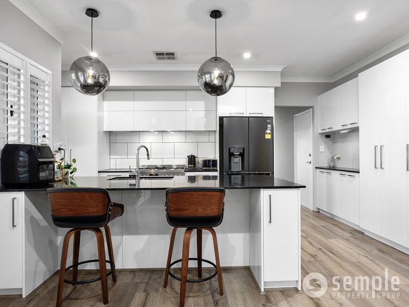 9 Grande Crescent, Success