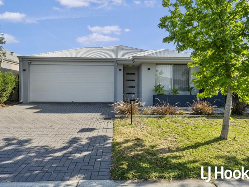 93 Windermere Boulevard, Aveley