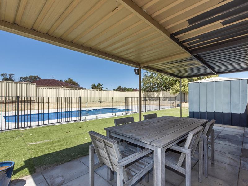 69 The Avenue, Warnbro WA 6169