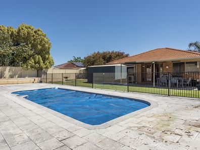 69 The Avenue, Warnbro WA 6169