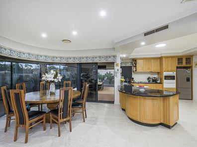 7 Cumbrae Court, Dianella WA 6059