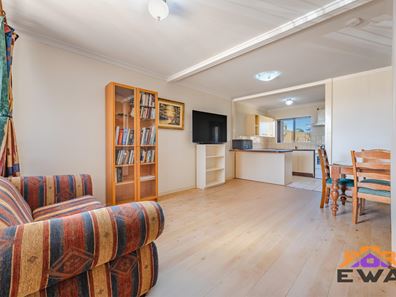 18/321 Harborne Street, Glendalough WA 6016