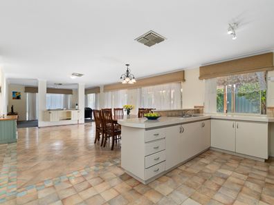 49 Dalvik Avenue, Merriwa WA 6030