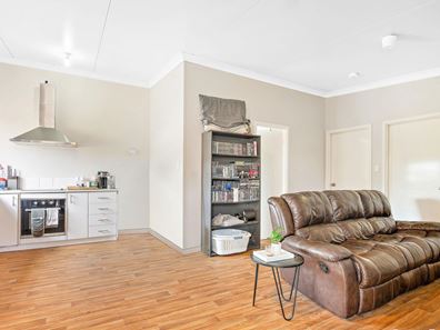 1A Curlew Court, Kelmscott WA 6111