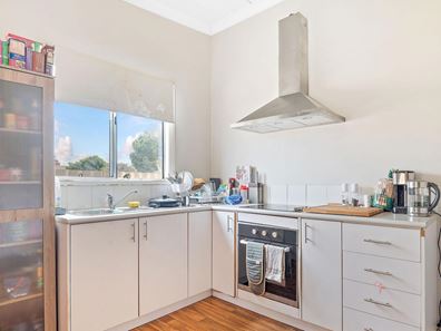 1A Curlew Court, Kelmscott WA 6111
