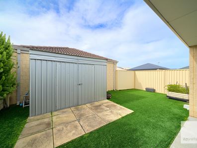 5 Donald Drive, Mckail WA 6330