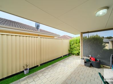 5 Donald Drive, Mckail WA 6330