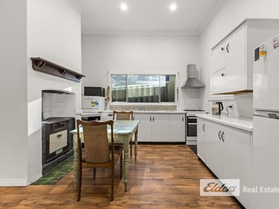 72 Johnston Street, Collie WA 6225