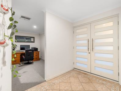 44 Brookway Retreat, Landsdale WA 6065