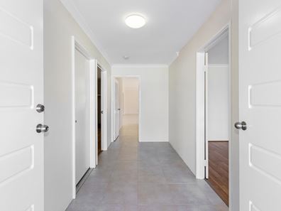 39 Balaka Way, Queens Park WA 6107